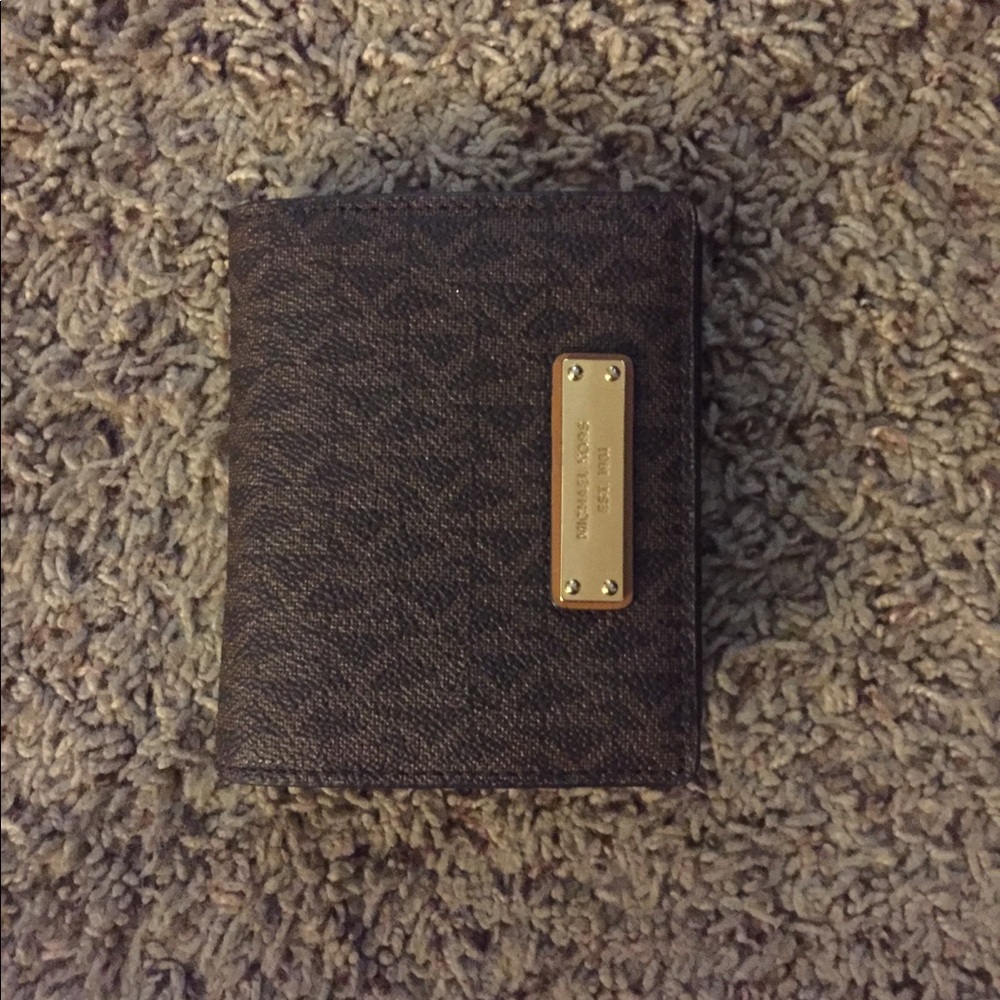 Michael kors wallet